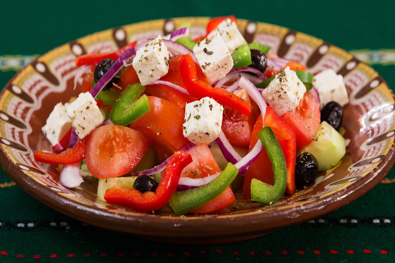 Bunter Salat mit Feta