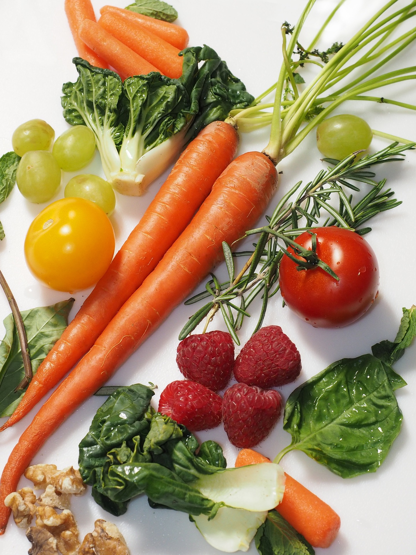 Durch eine ausgewogene Ernährung wird sichergestellt, dass genügend Antioxidantien im Körper vorhanden sind.